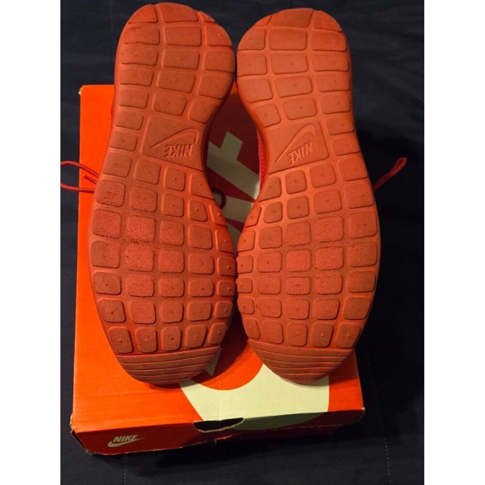 MENS SIZE 11.5 TRIPLE RED NIKE ROSHE RUN - Picture 8 of 10